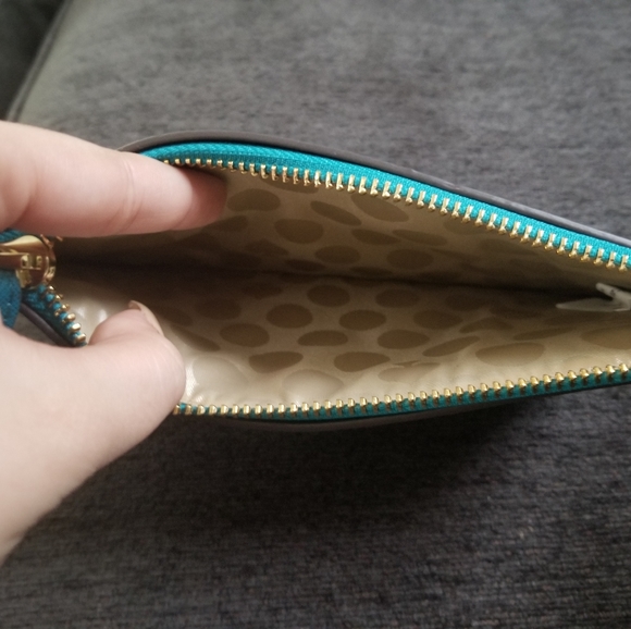 Kate Spade wallet - Picture 3 of 3